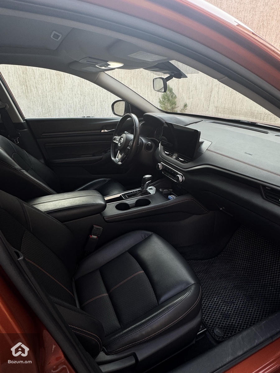 Nissan Altima SR - image 4