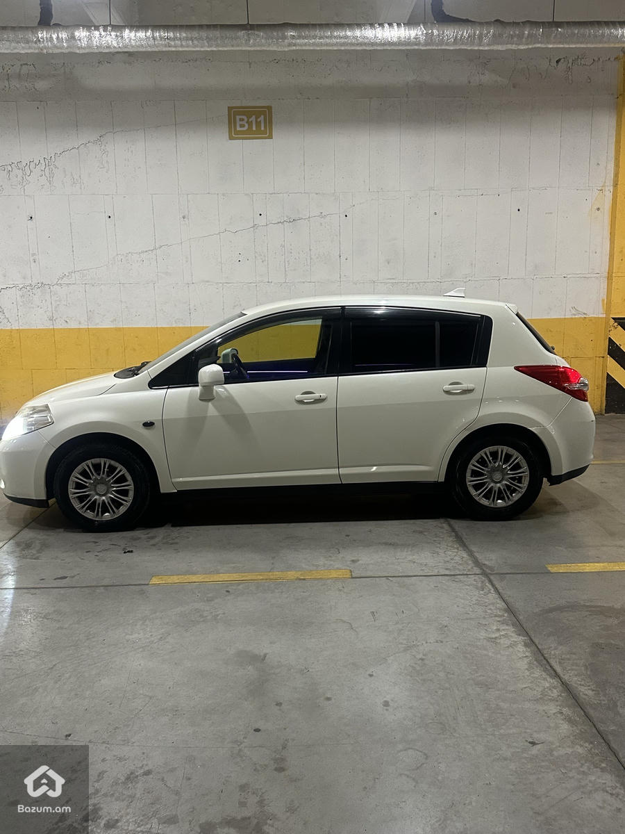 Nissan Tiida 2009-8 - image 3