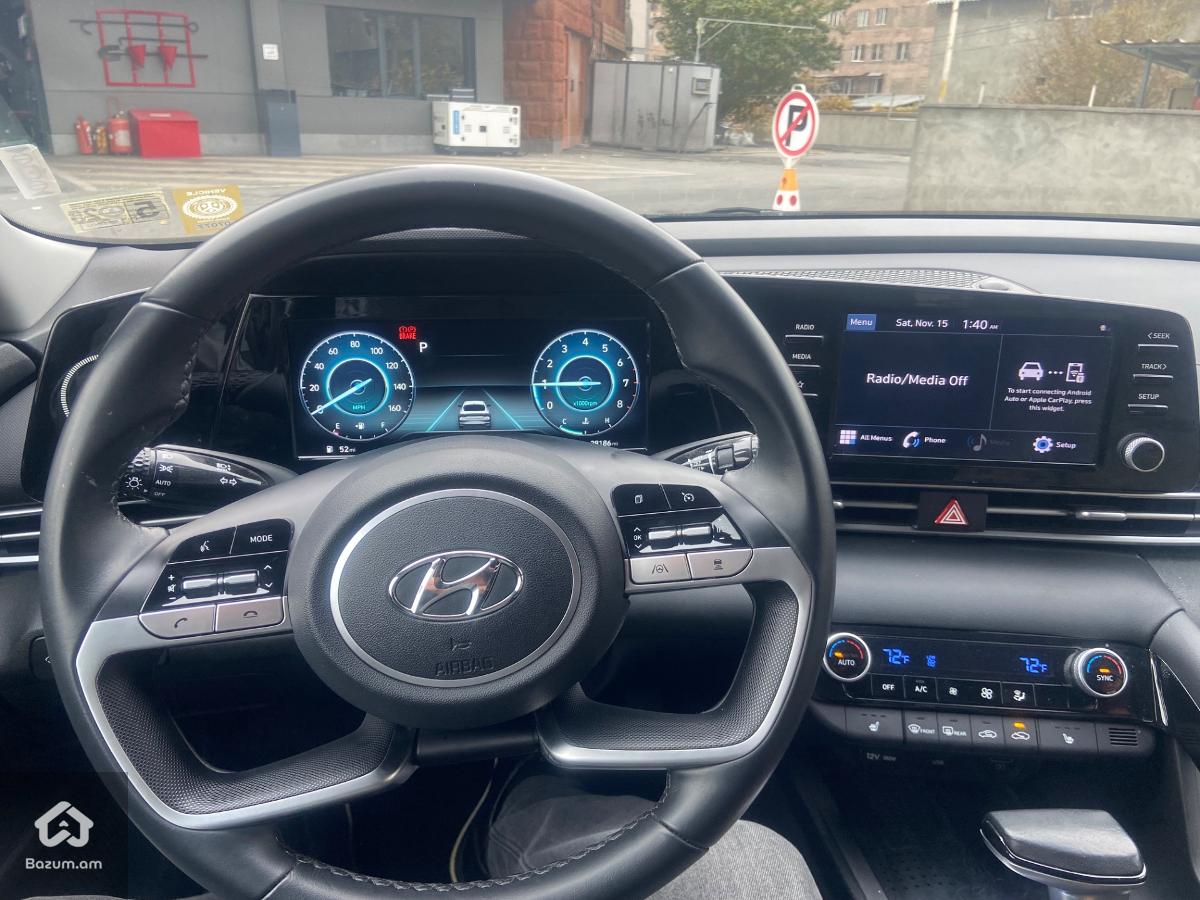 Hyundai Elantra - image 10