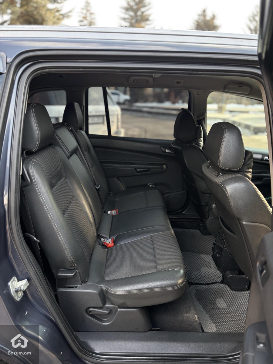 Opel Zafira B - image 10