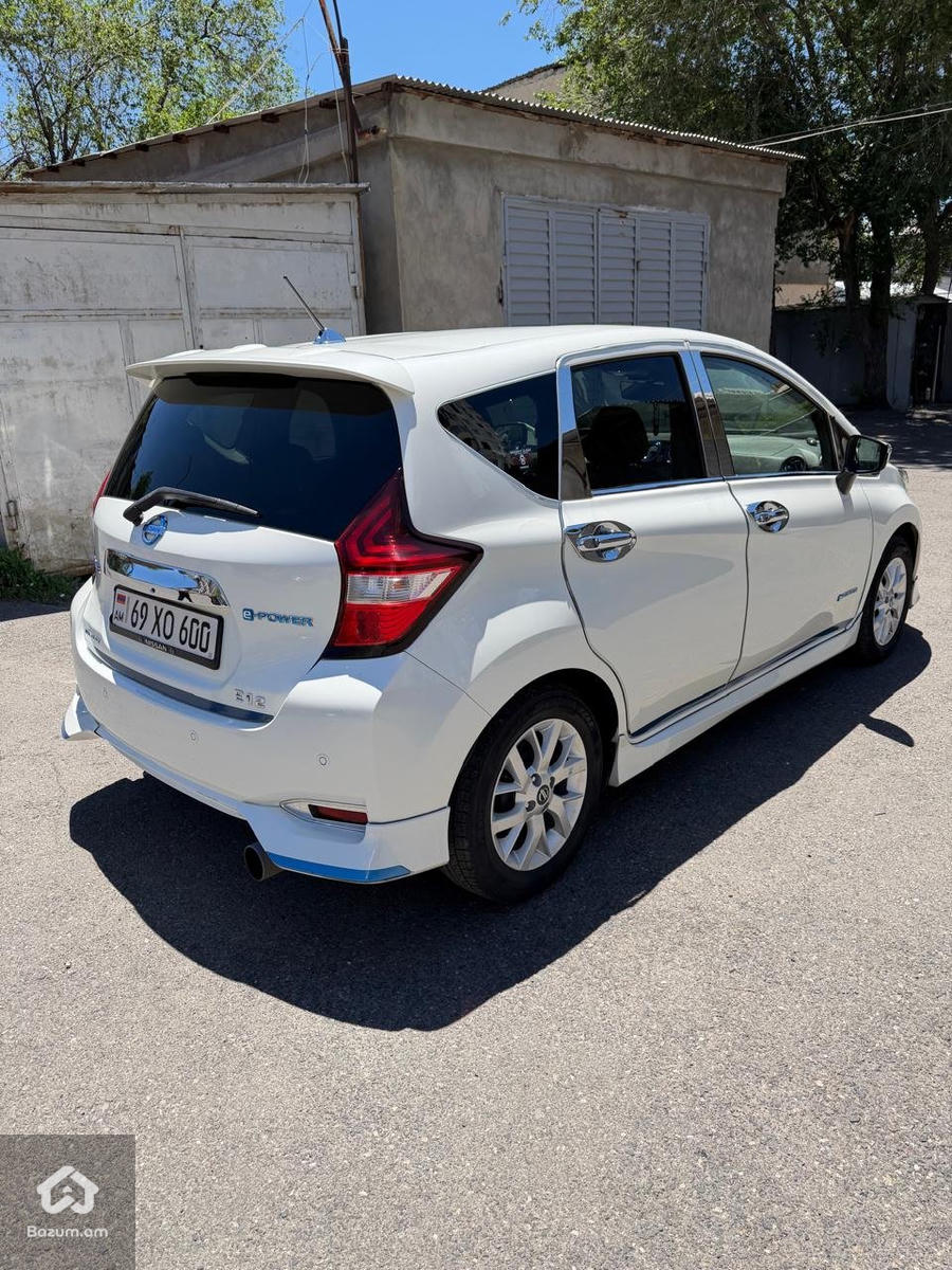 Nissan Note medalist - image 9