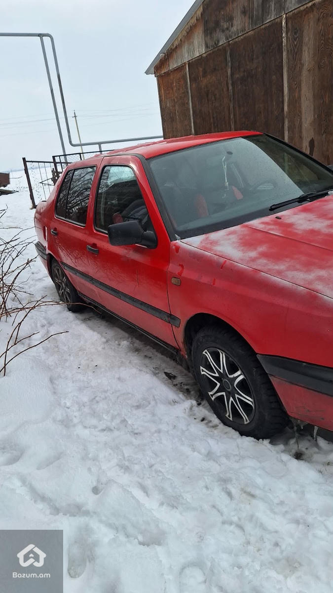 VOLKSWAGEN VENTO 1996 - image 4