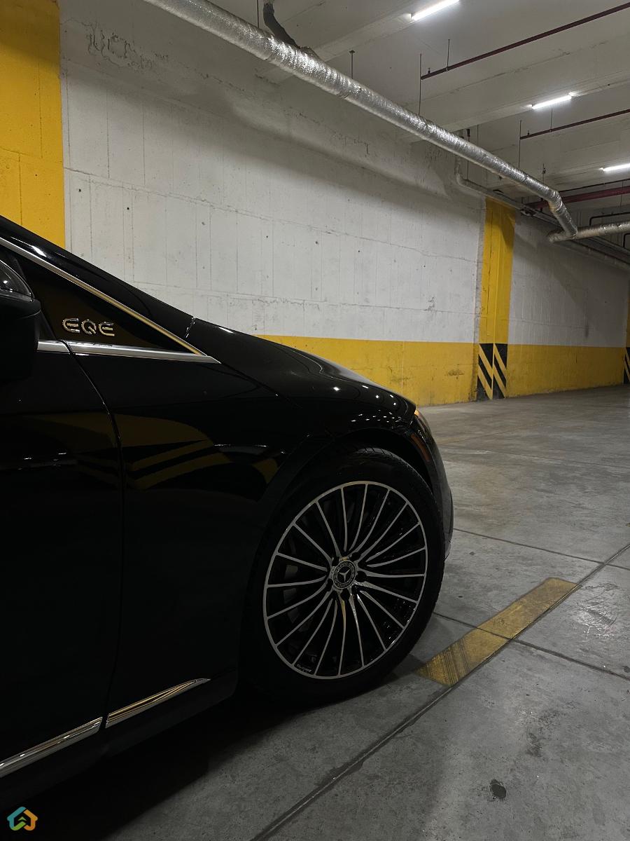 Mercedes EQE 350 4matic - image 2