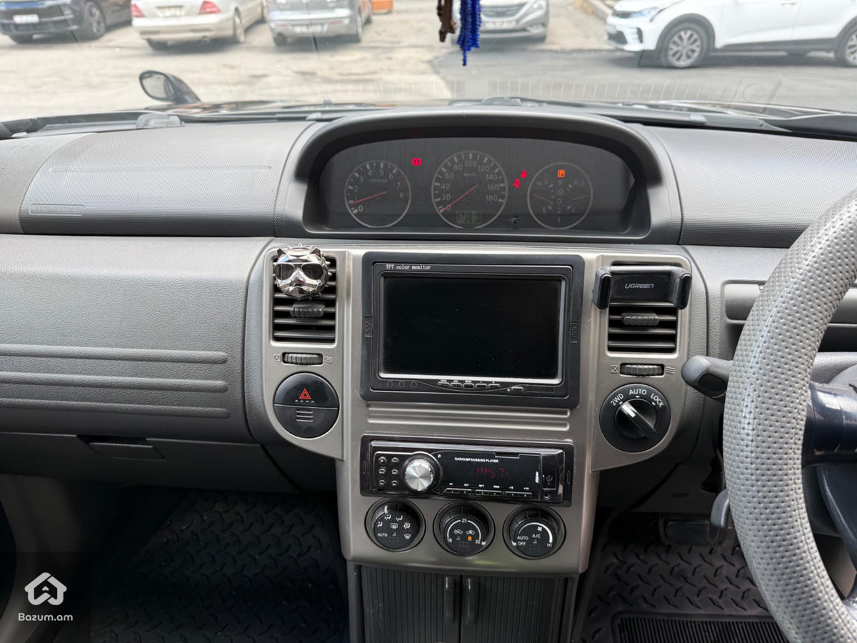 Nissan Xtrail - image 8