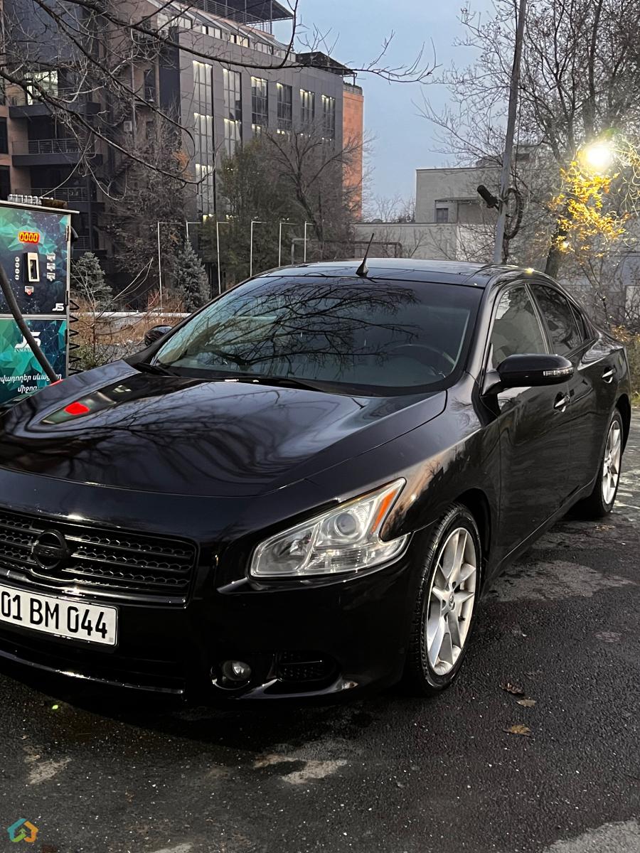 Nissan Maxima  - image 7
