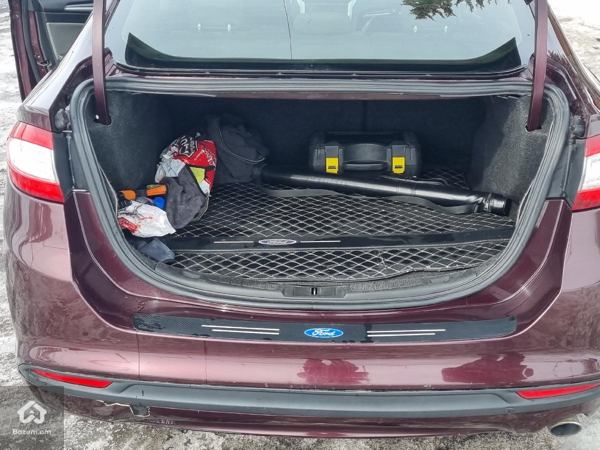 Ford Fusion - image 6