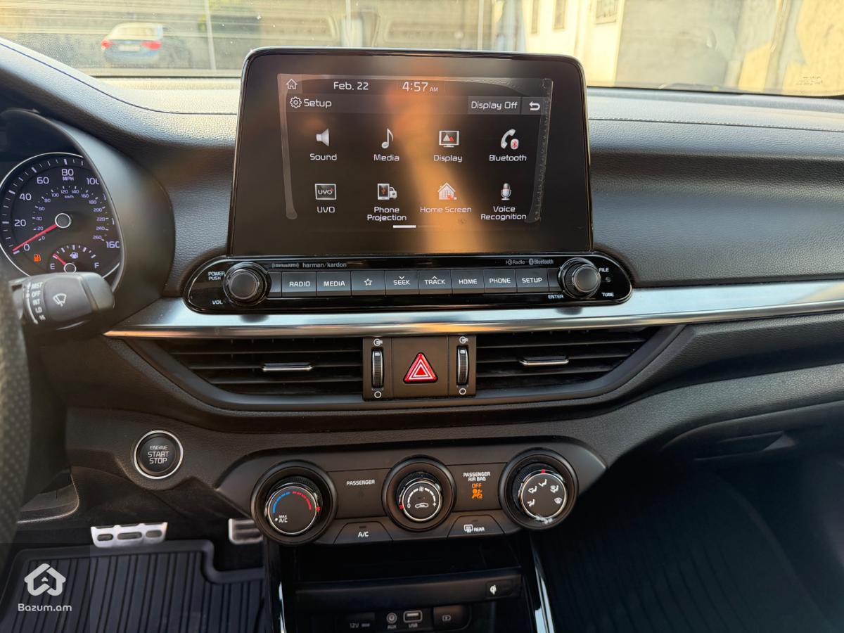 KIA FORTE GT-LINE  - image 9