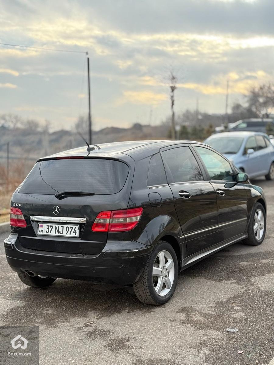 Mercedes Benz B170 - image 13