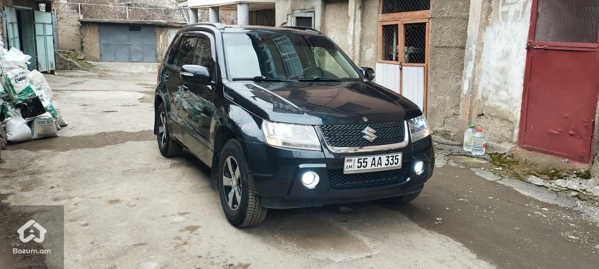 Suzuki Grand Vitara 2.0 - image 4