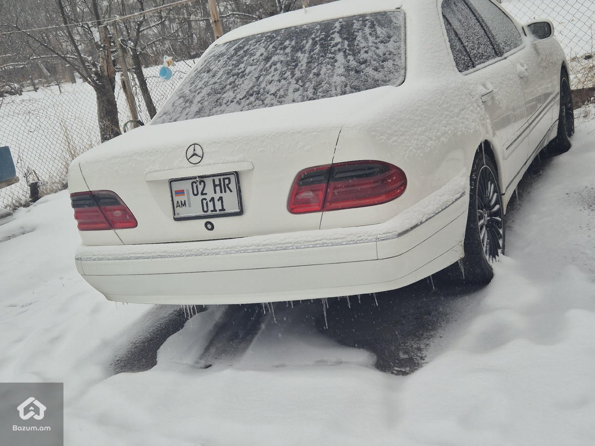 Mercedes benz w210 - image 10