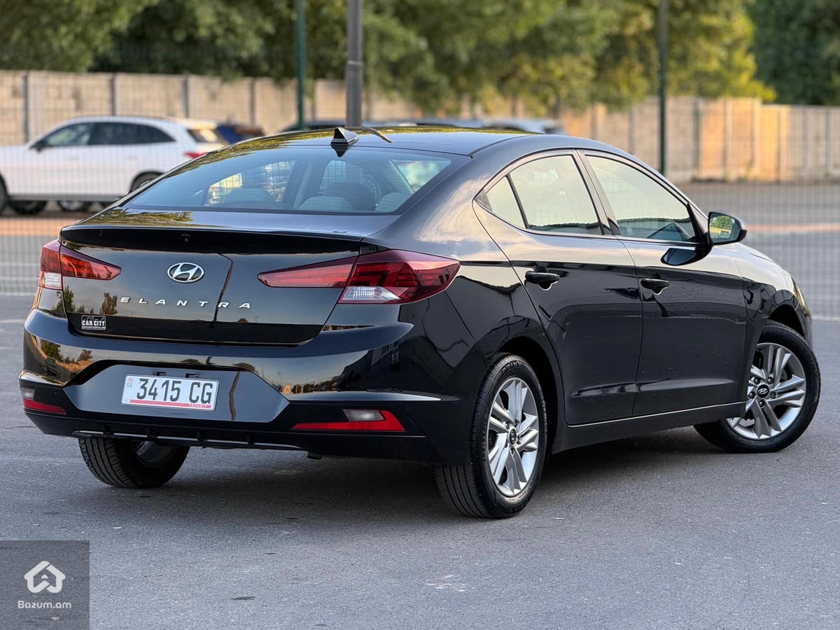 Hyundai - image 18