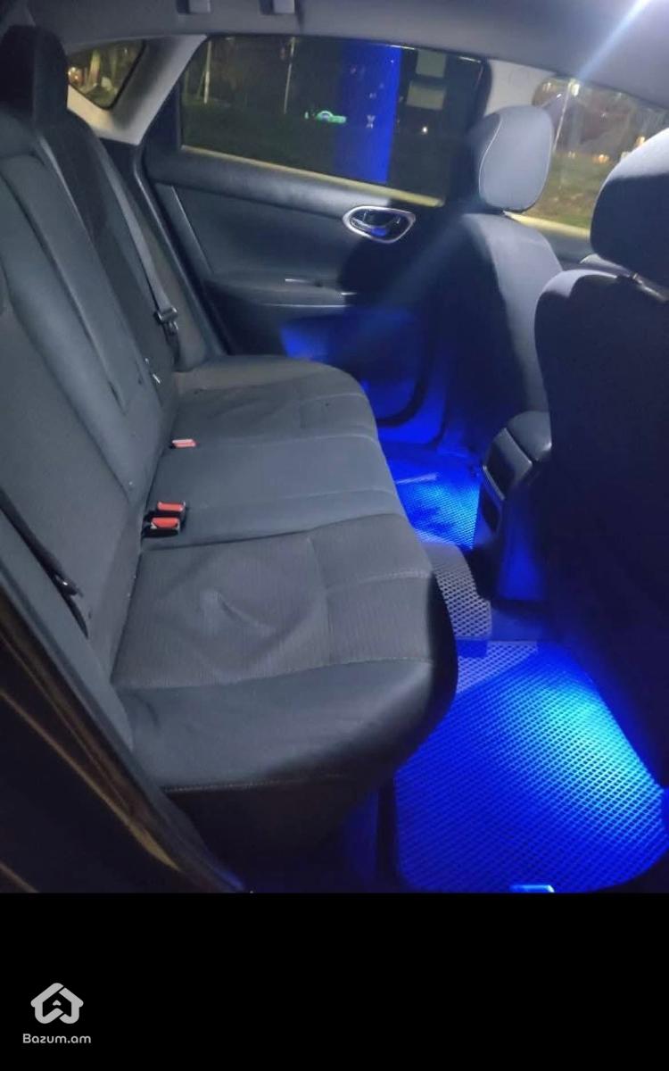 Nissan Sentra - image 8