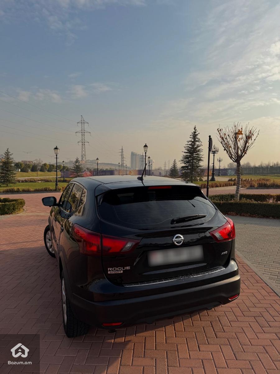 Nissan Rogue - image 3