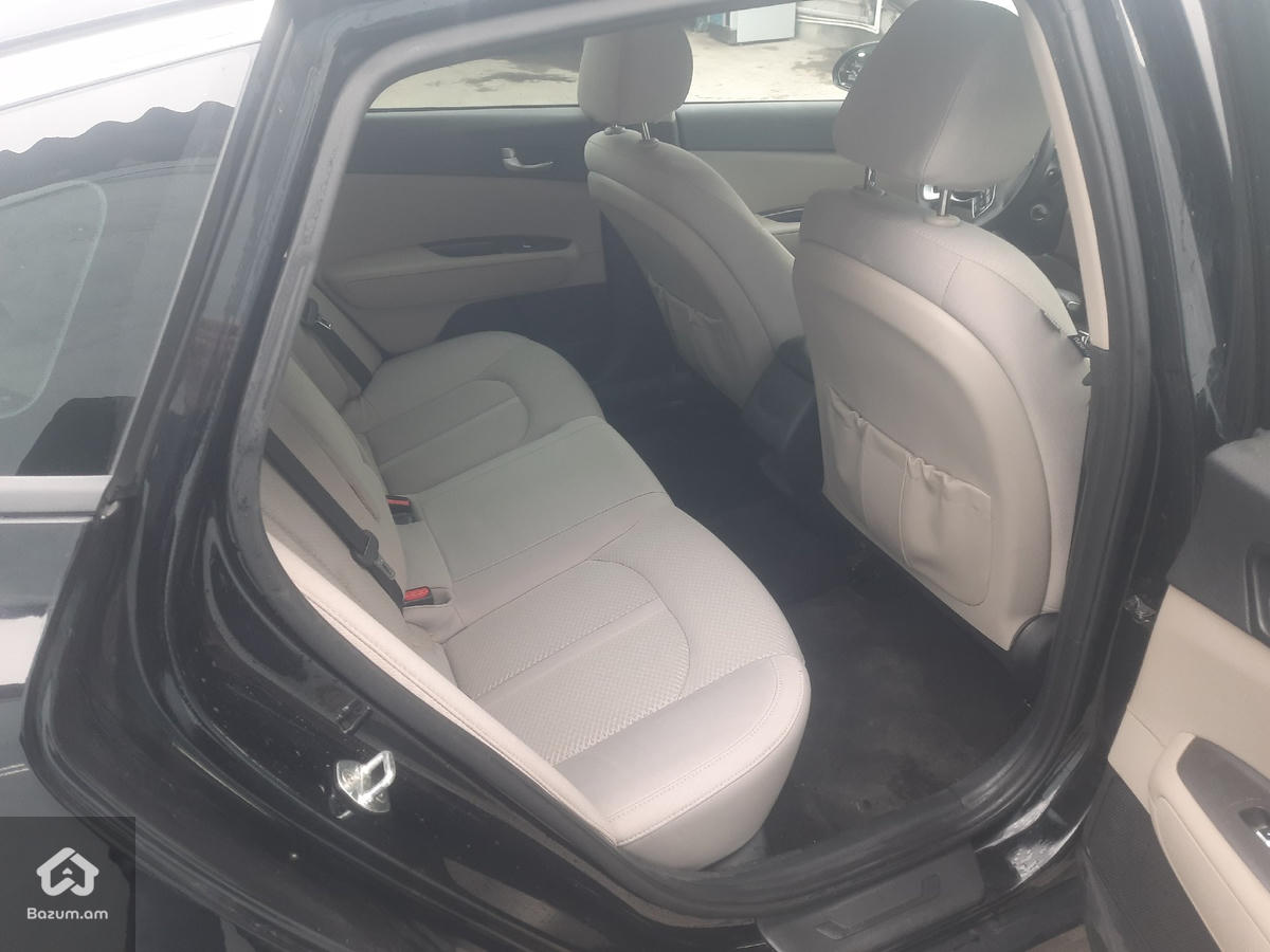 kia Optima - image 7