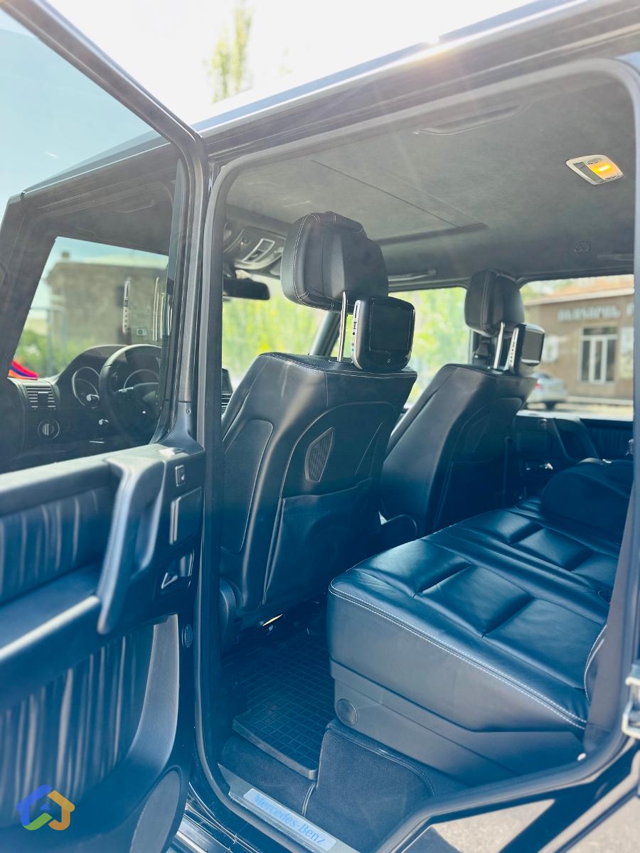 Mercedes Benz G 500 - image 1