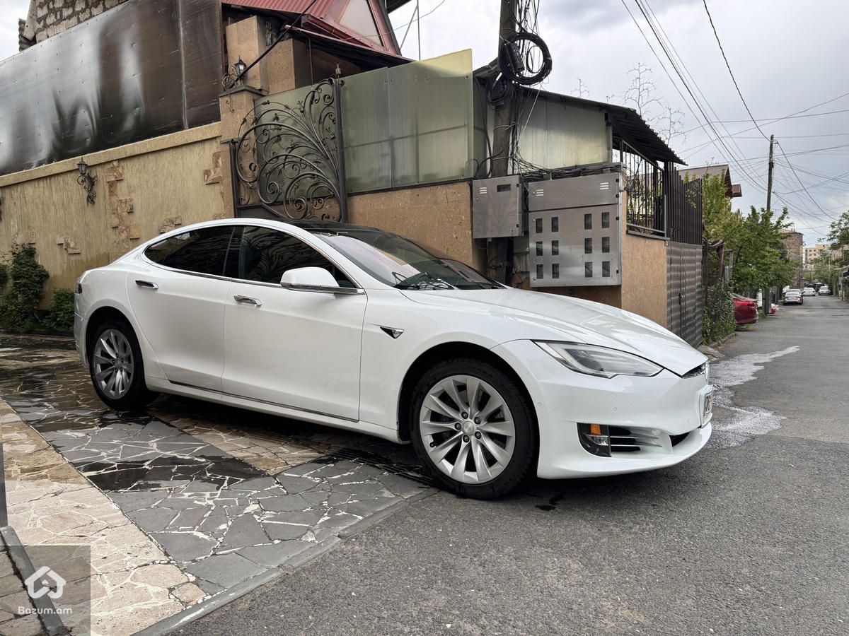 Tesla Model S 90D - image 4