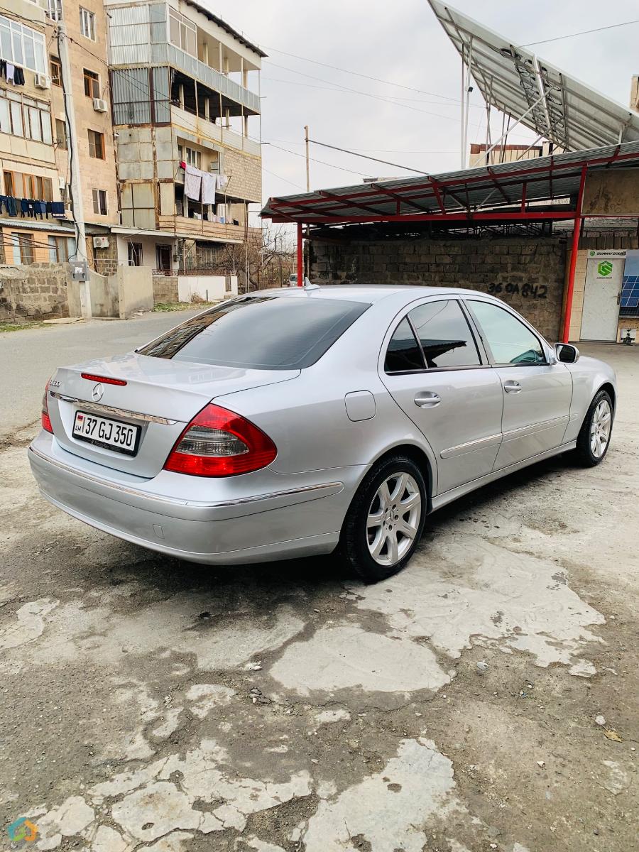 Mercedes Benz - image 4