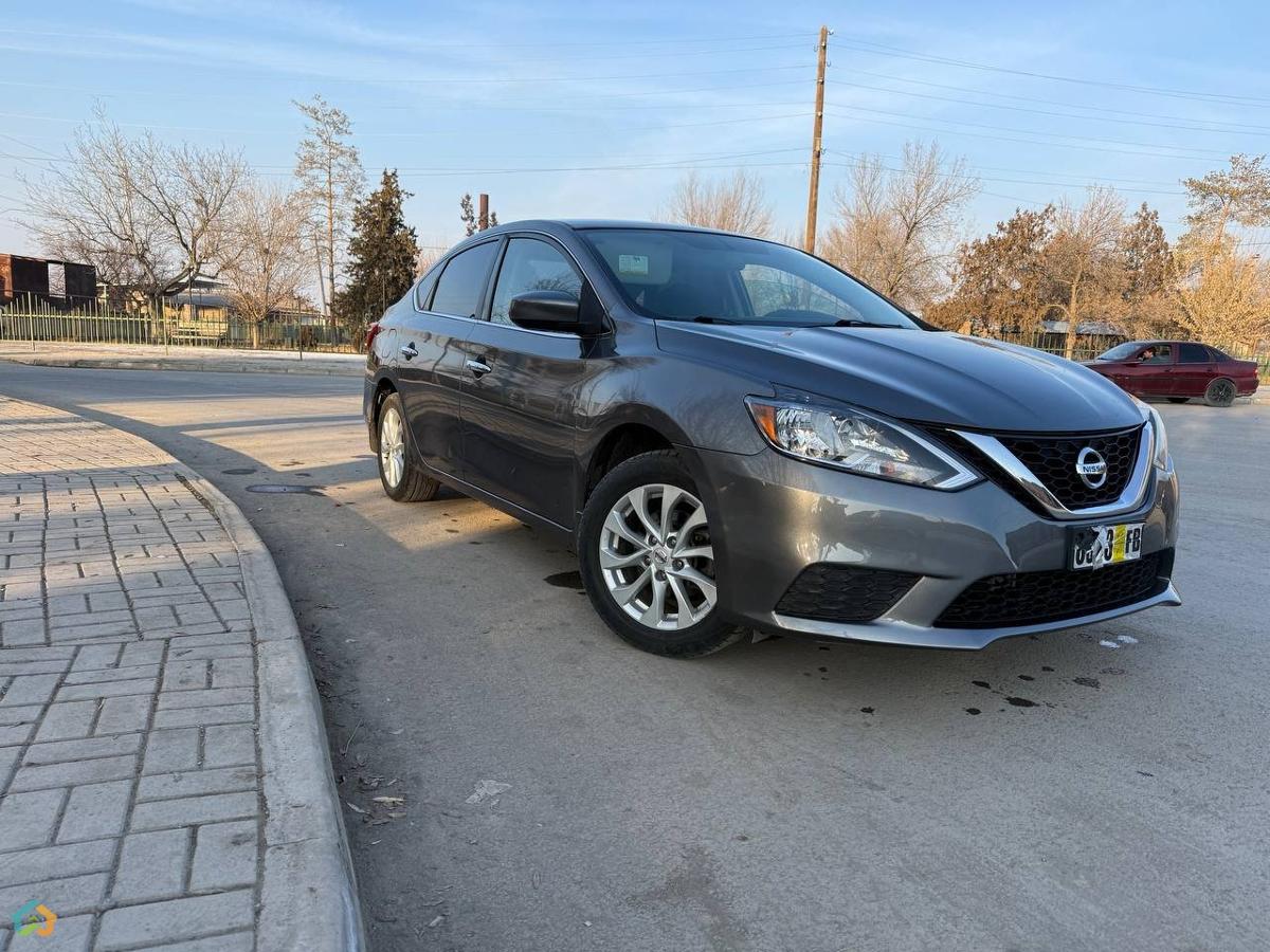 Nissan Sentra - image 1