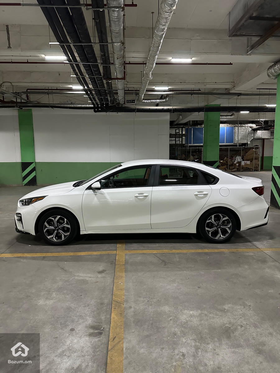 Kia Forte - image 2