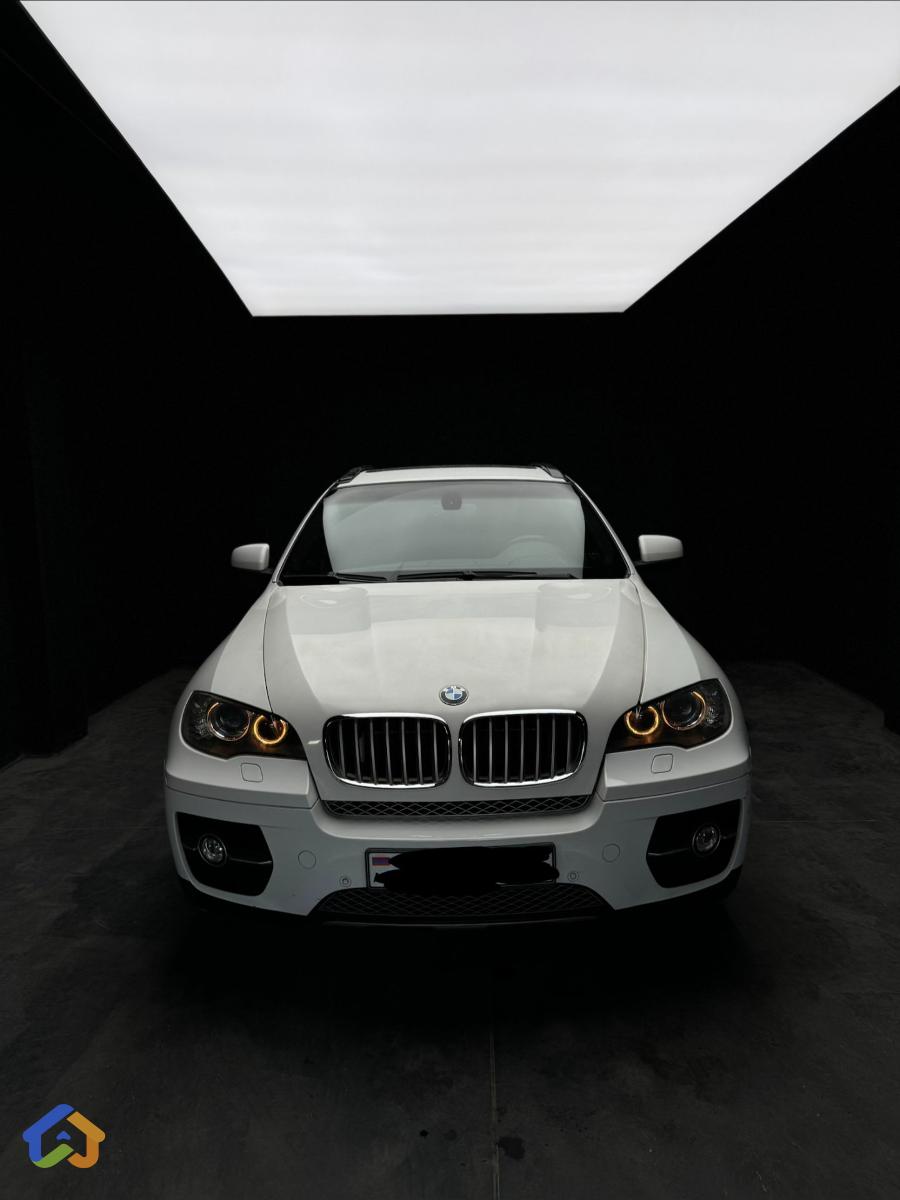 BMW X6 - image 17