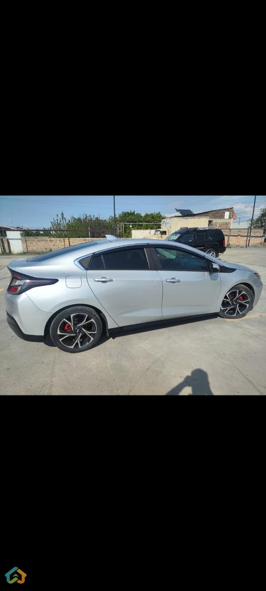 Chevrolet Volt 2 - image 2