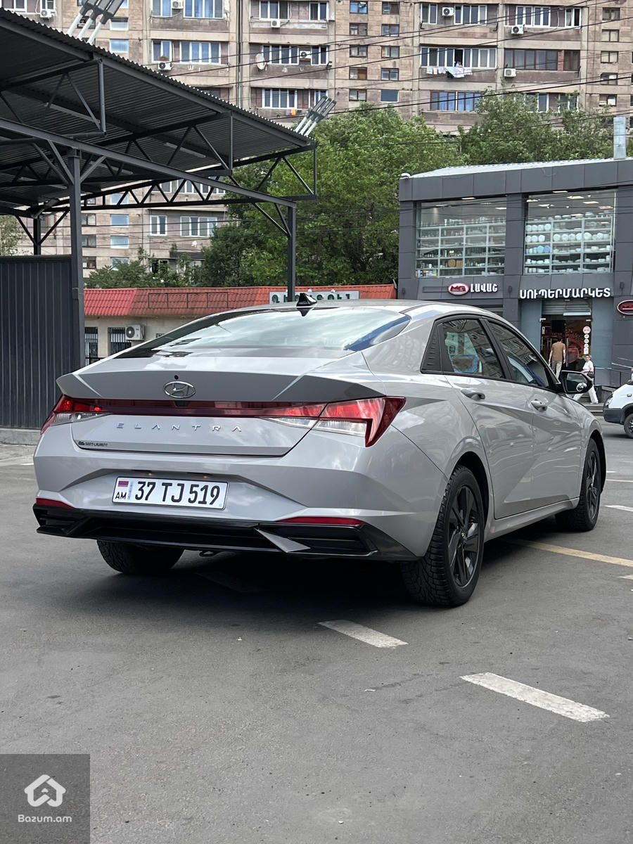 Hyundai Elantra 2022-2021 - image 7