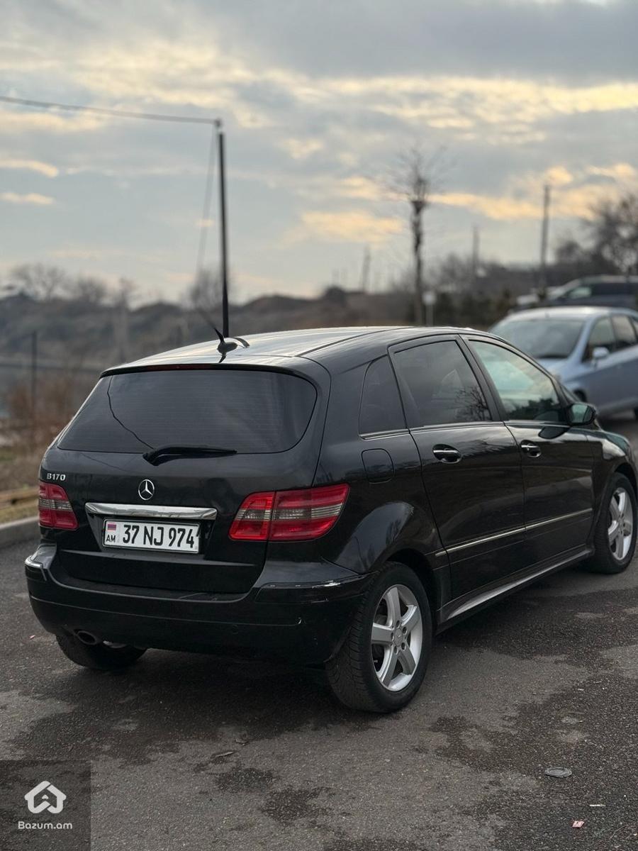 Mercedes Benz B170 - image 8