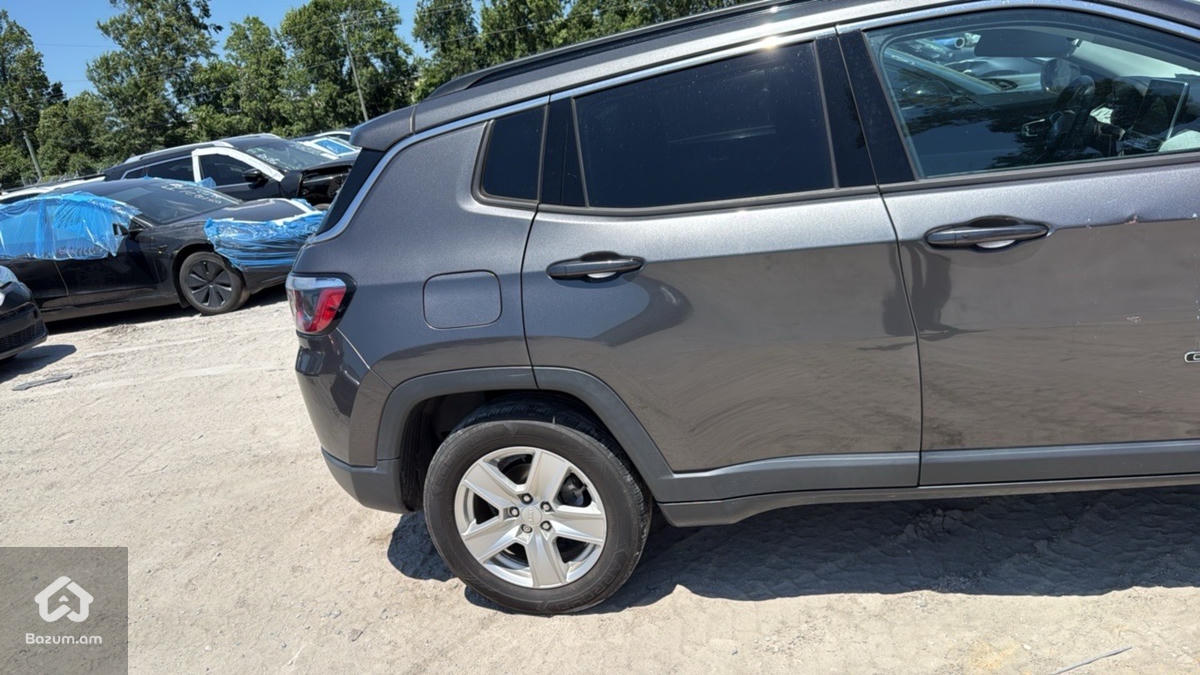 Jeep compass 2.4  - image 13