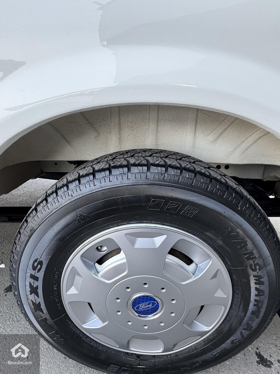 ford transit - image 12