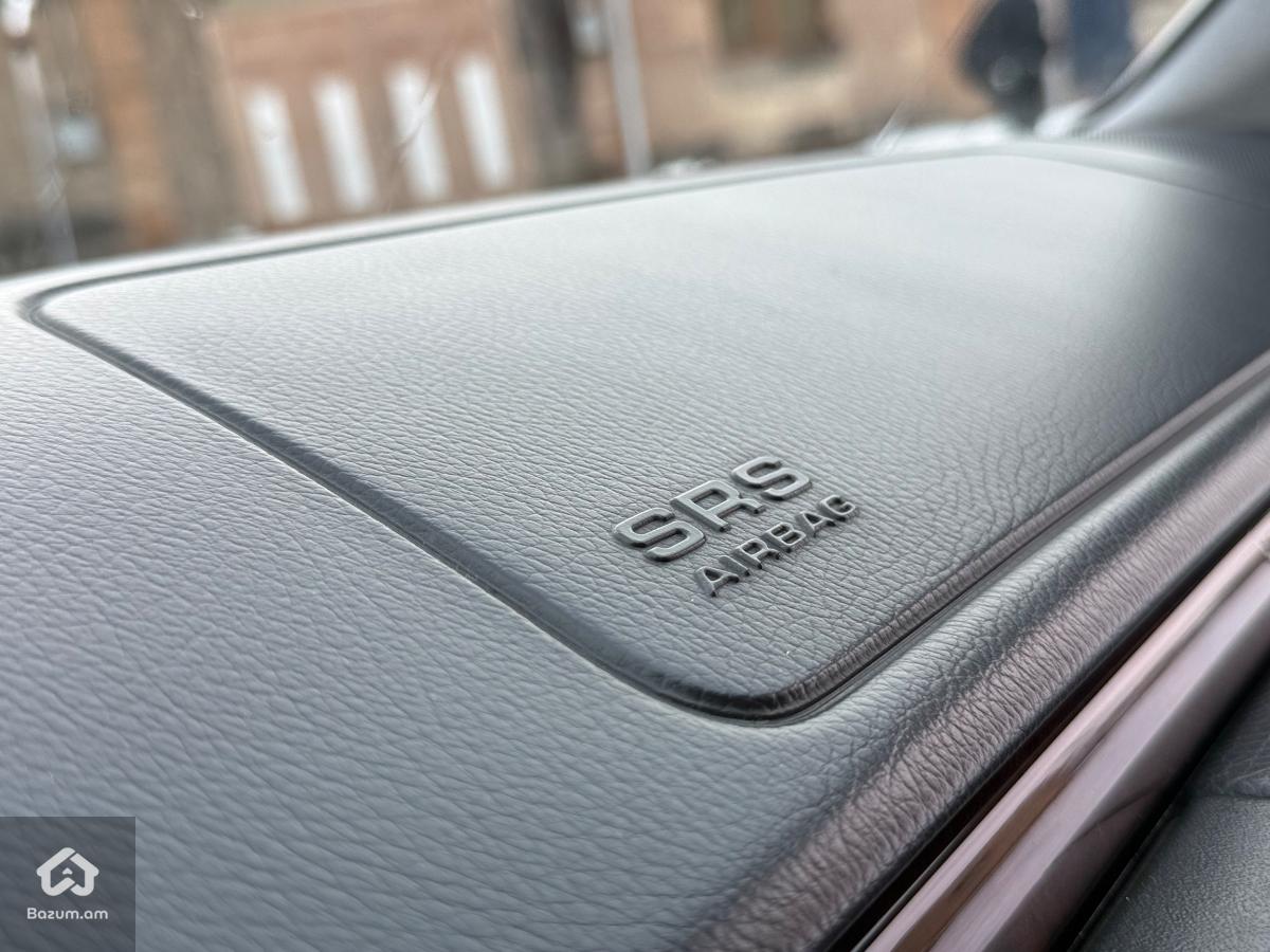 E class 240 - image 1