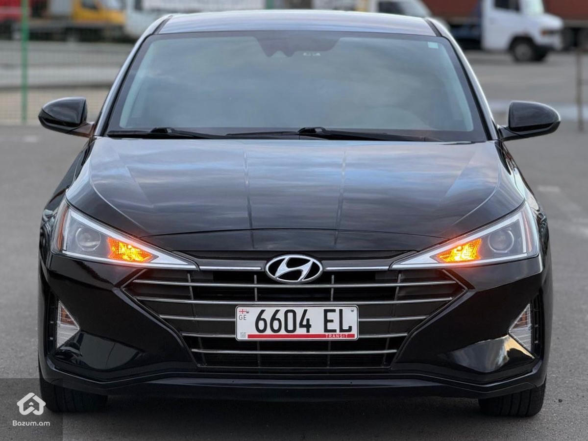 Hyundai Elantra - image 21