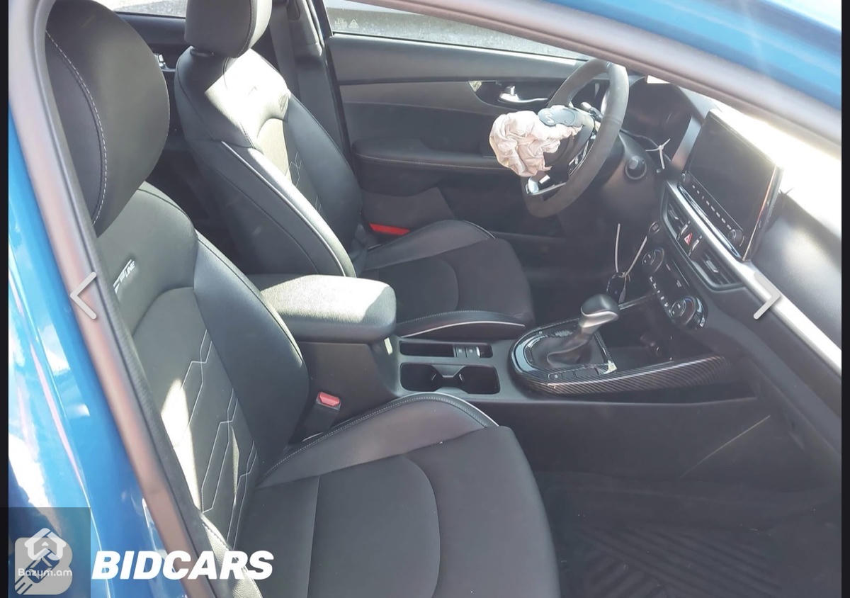 KIA FORTE GT LINE - image 7