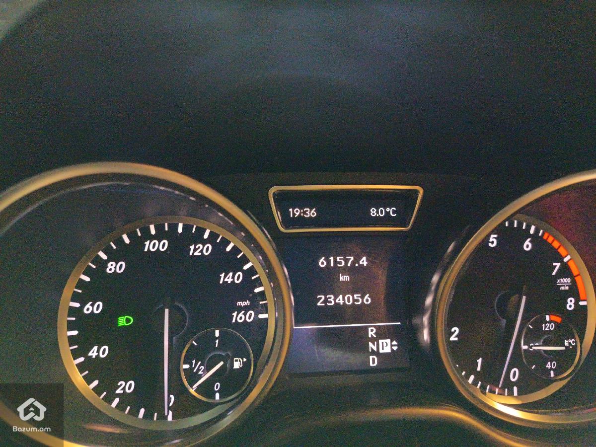 Mercedes ML 350 - image 14