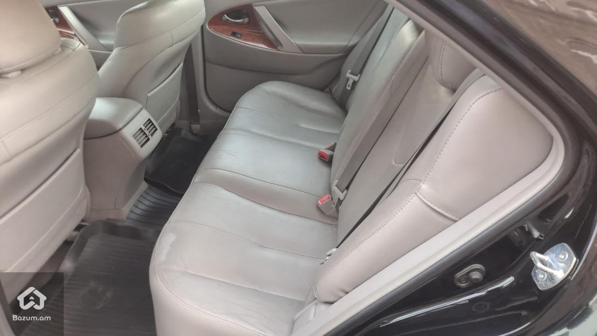Toyota Camry 2011/9 - image 13