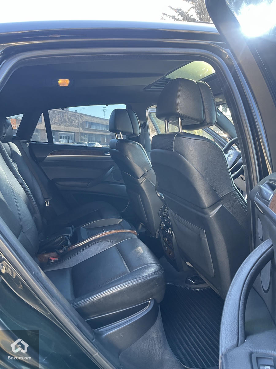 BMW X6 - image 11