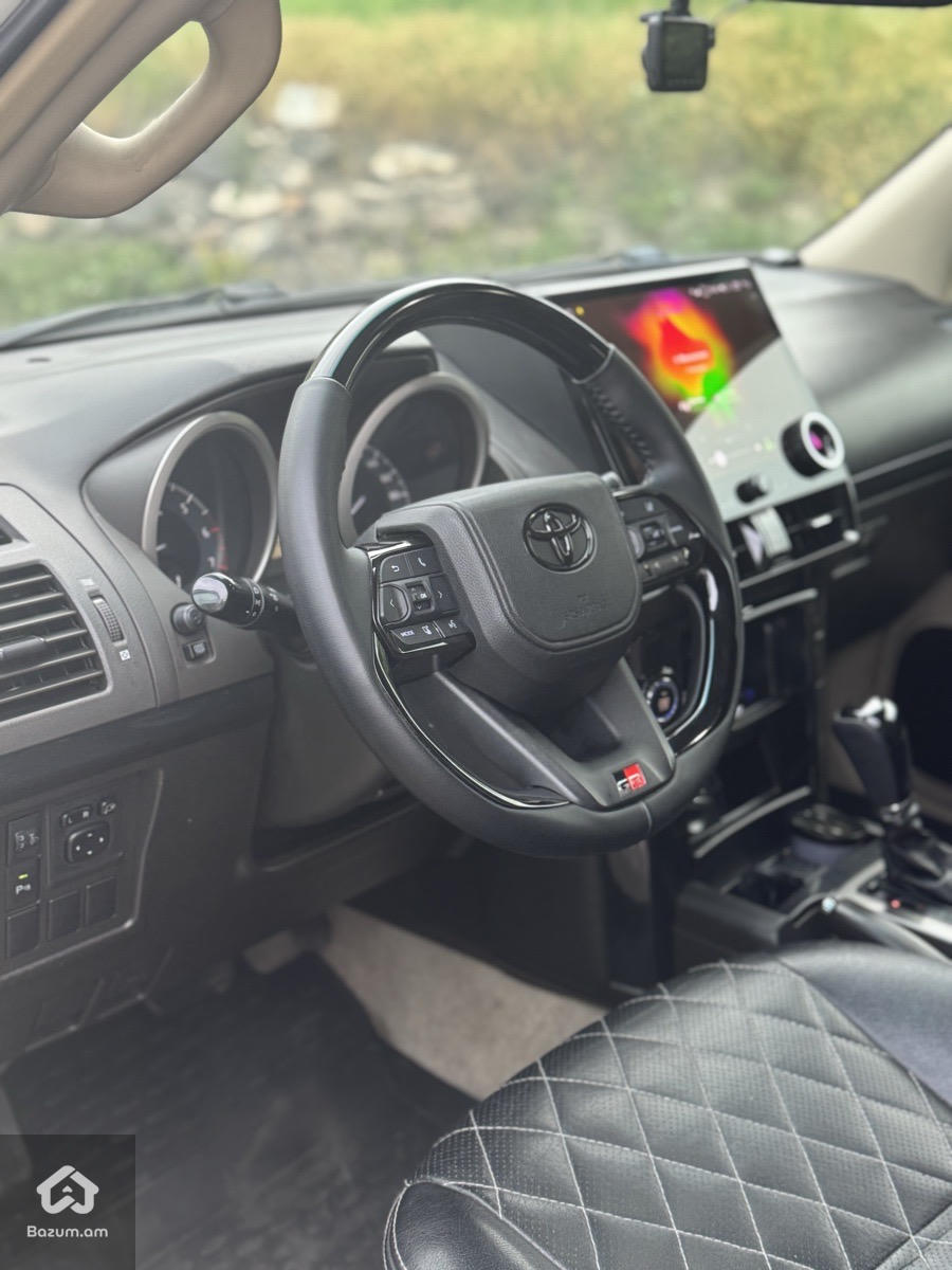 Toyota Land Cruiser Prado - image 5