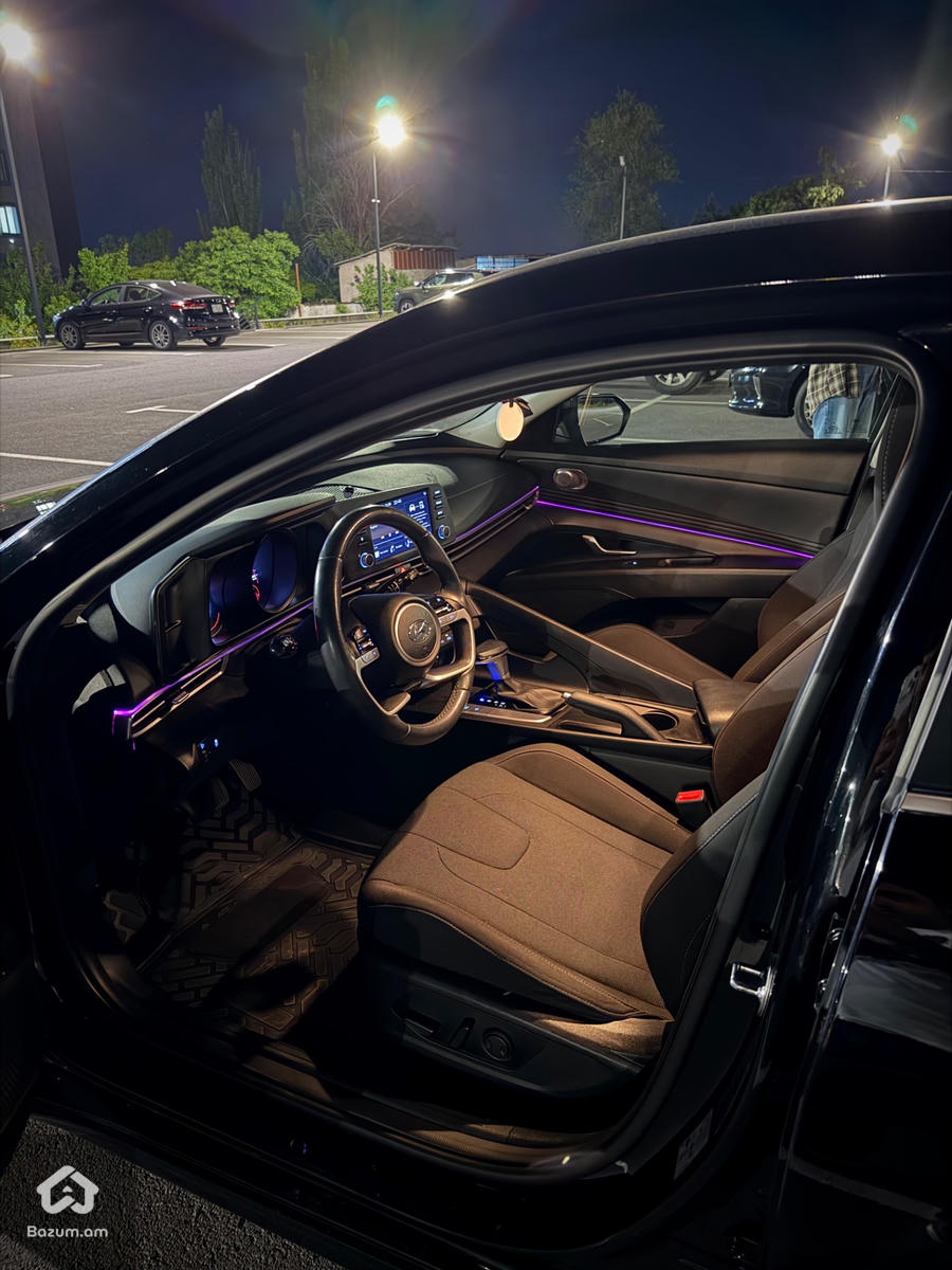 Hyundai Elantra 2022 - image 8