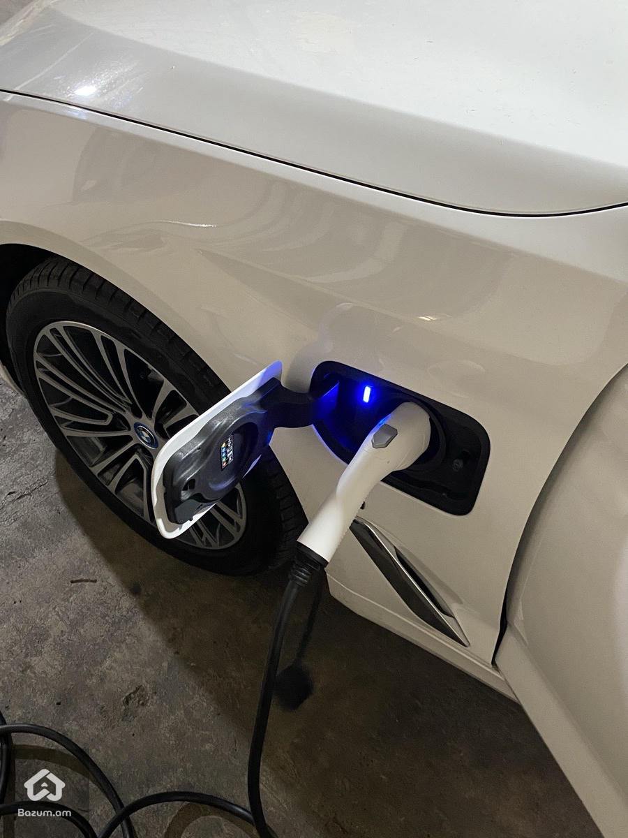 BMW G30 530E - image 6