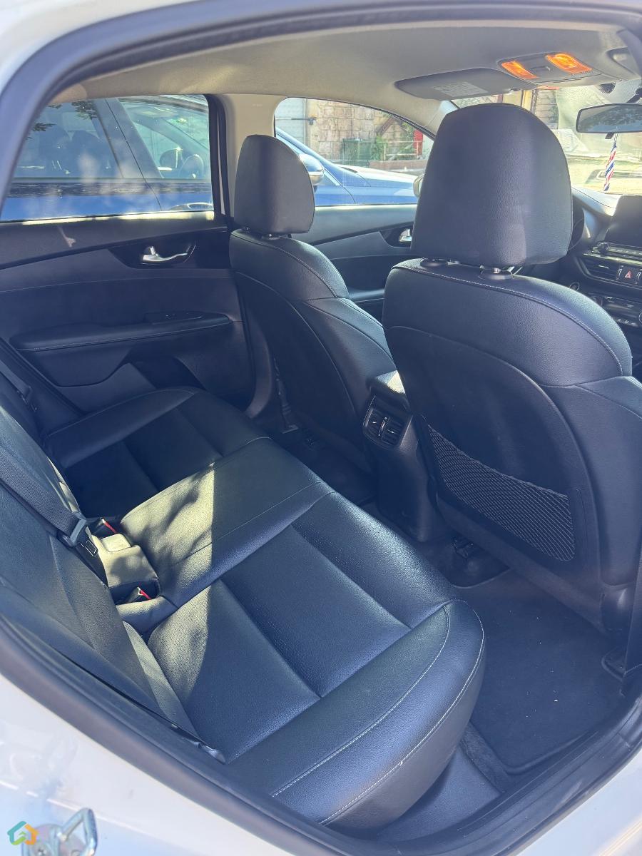 Kia Forte EX - image 10