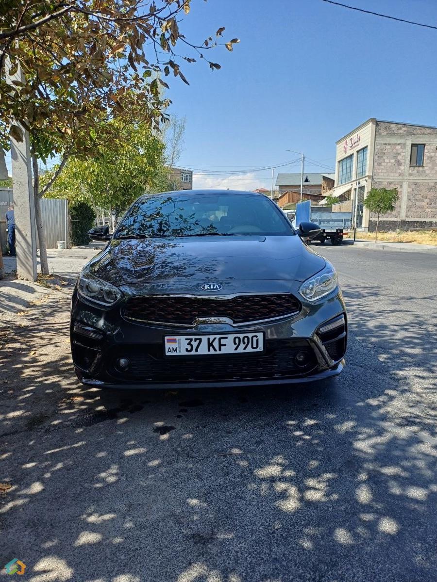 Kia Forte GT Line - image 3