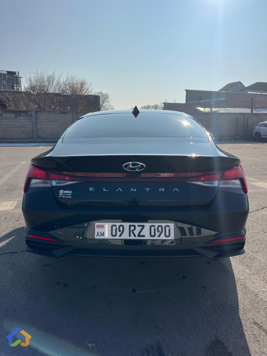 Hyundai Elantra CN7 - image 9