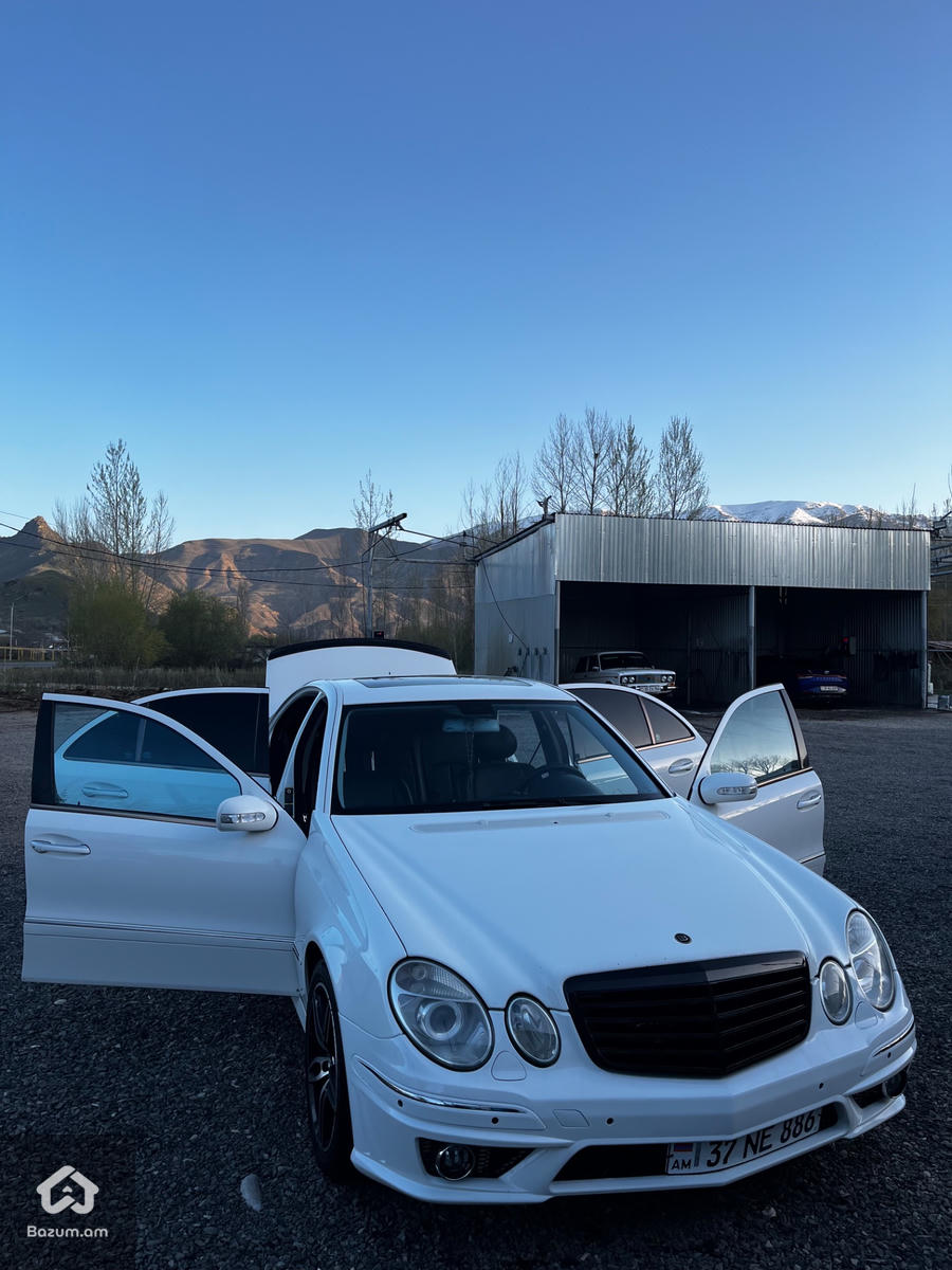 Mercedes Benz w211 - image 7