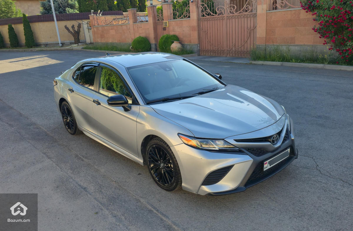 Toyota Camry SE 2.5L  - image 28