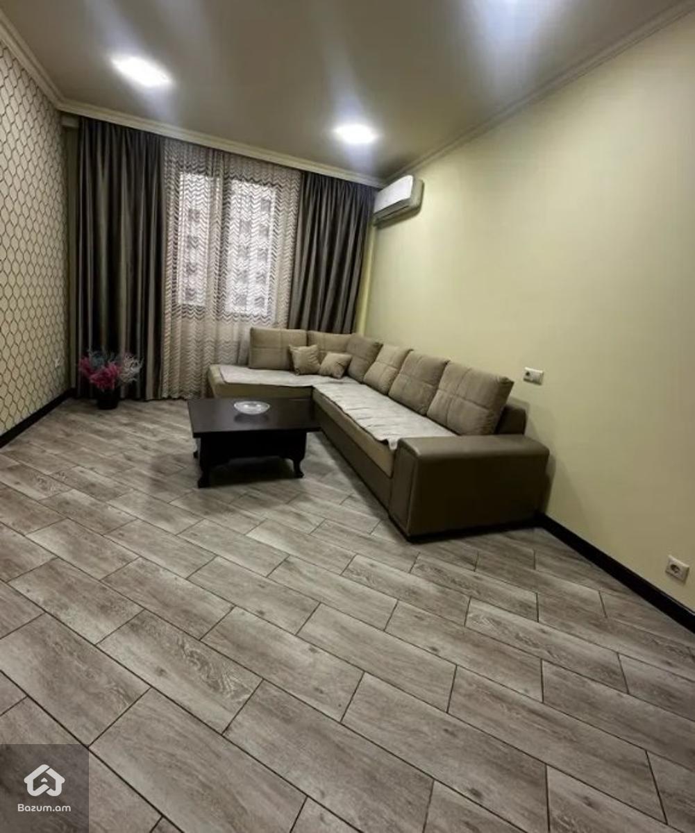 2 սենյականոց բնակարան շենքում կենտրոնում - image 1