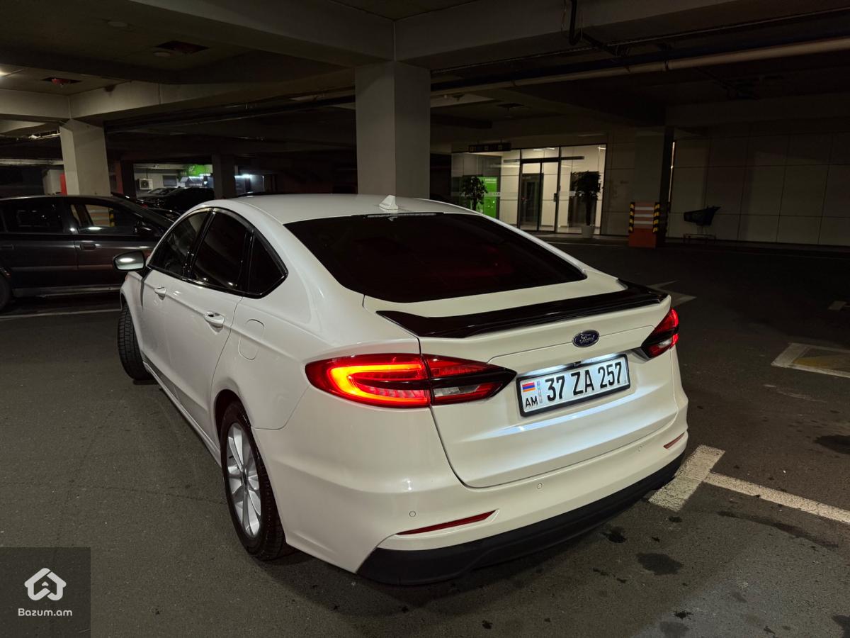 Ford Fusion - image 2