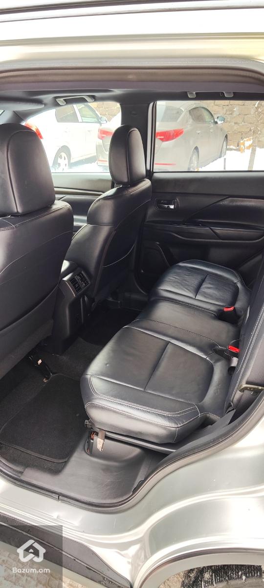 Mitsubishi - image 9