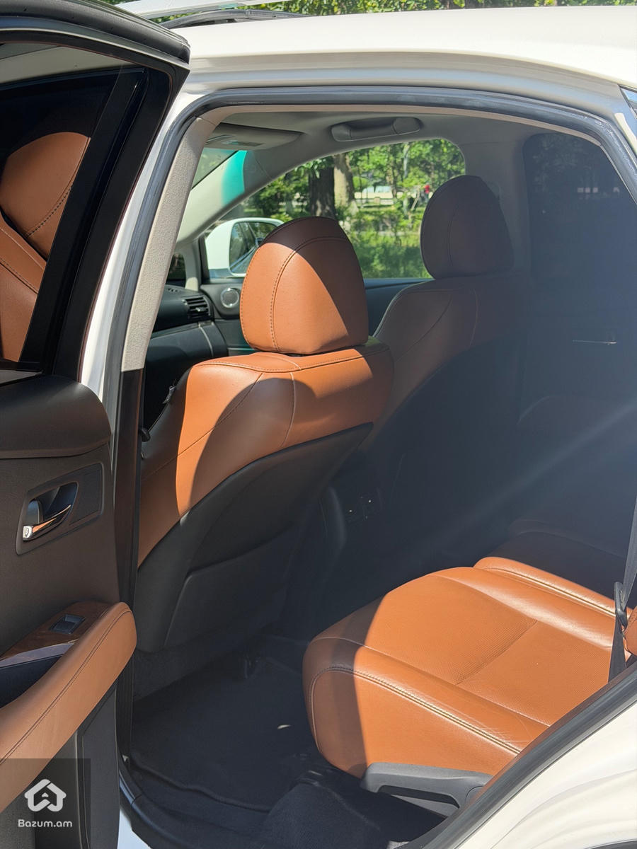 LEXUS RX350  - image 8