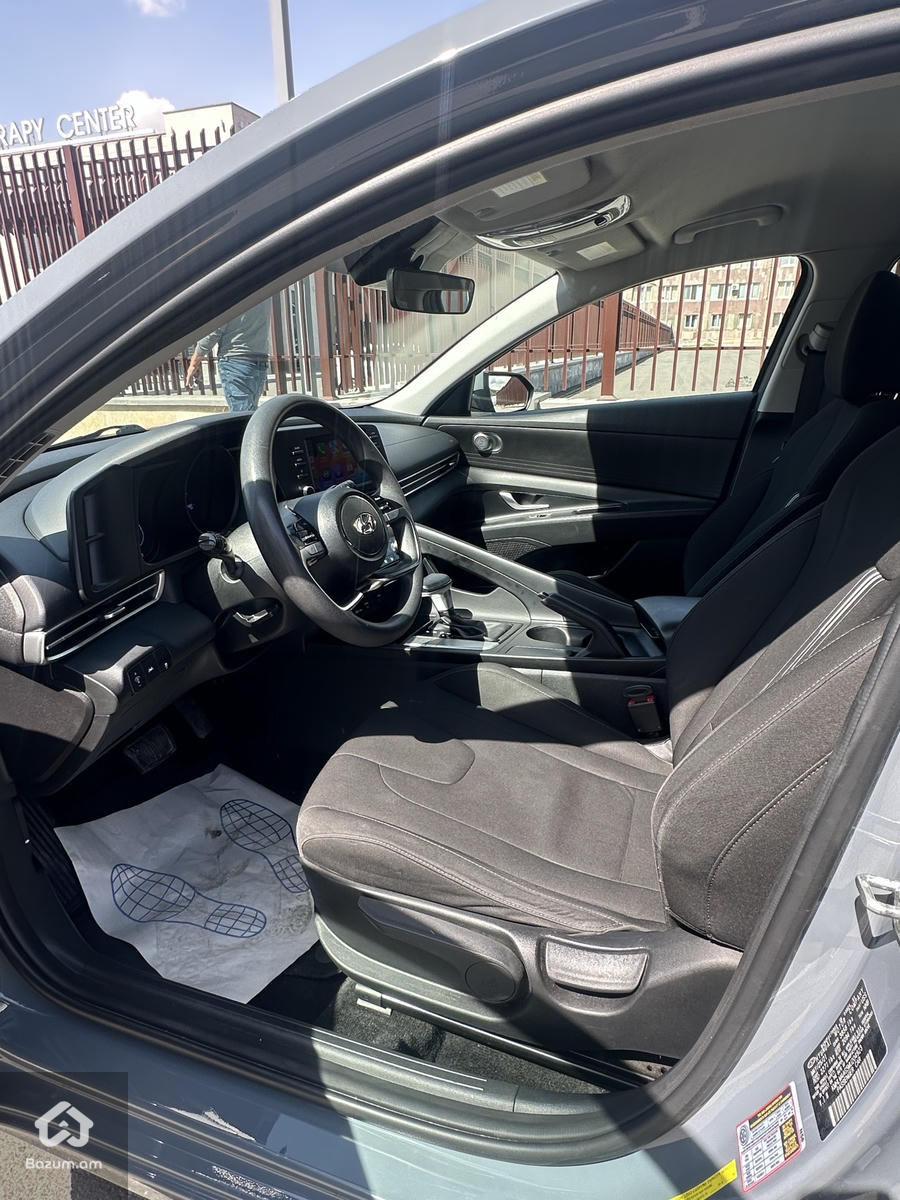 HYUNDAI ELANTRA 2022-21 - image 9