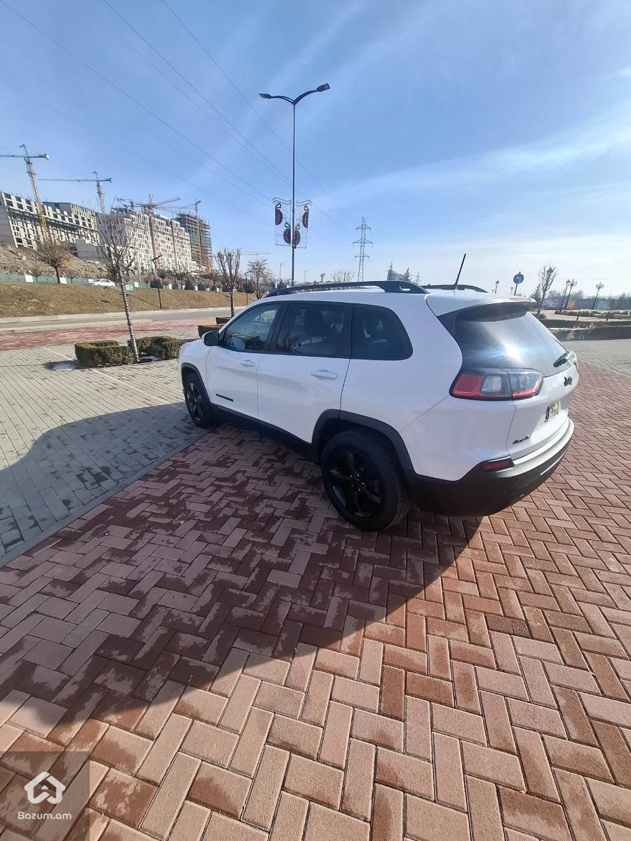 Վաճառվում է JEEP CHEROKEE ALTITUT  - image 7