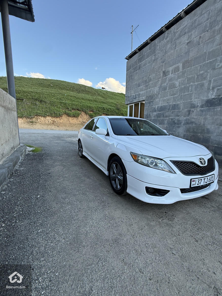 Toyota - image 4